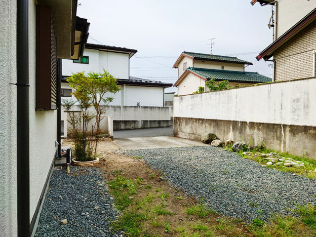 沢与建設　駐車場舗装